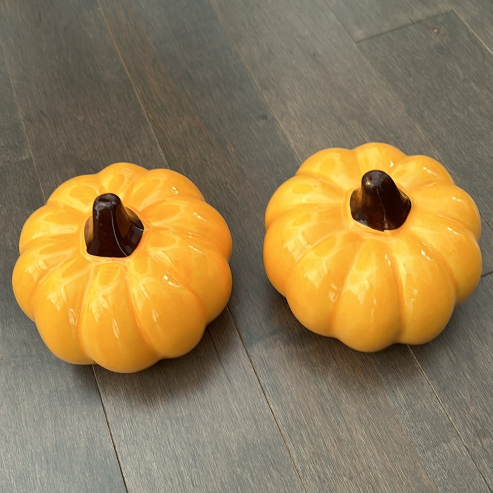 Set of 2 Ceramic Stoneware Pumpkins, Halloween Fall Decor, Orange Brown Harvest